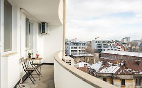 City View Apartment With Private Balcony