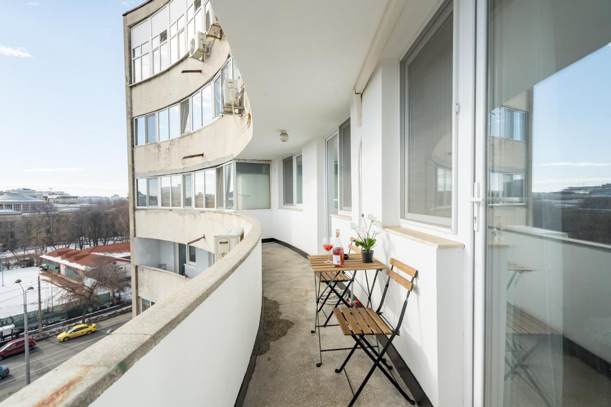 City View Apartment With Private Balcony Bucarest Esterno foto