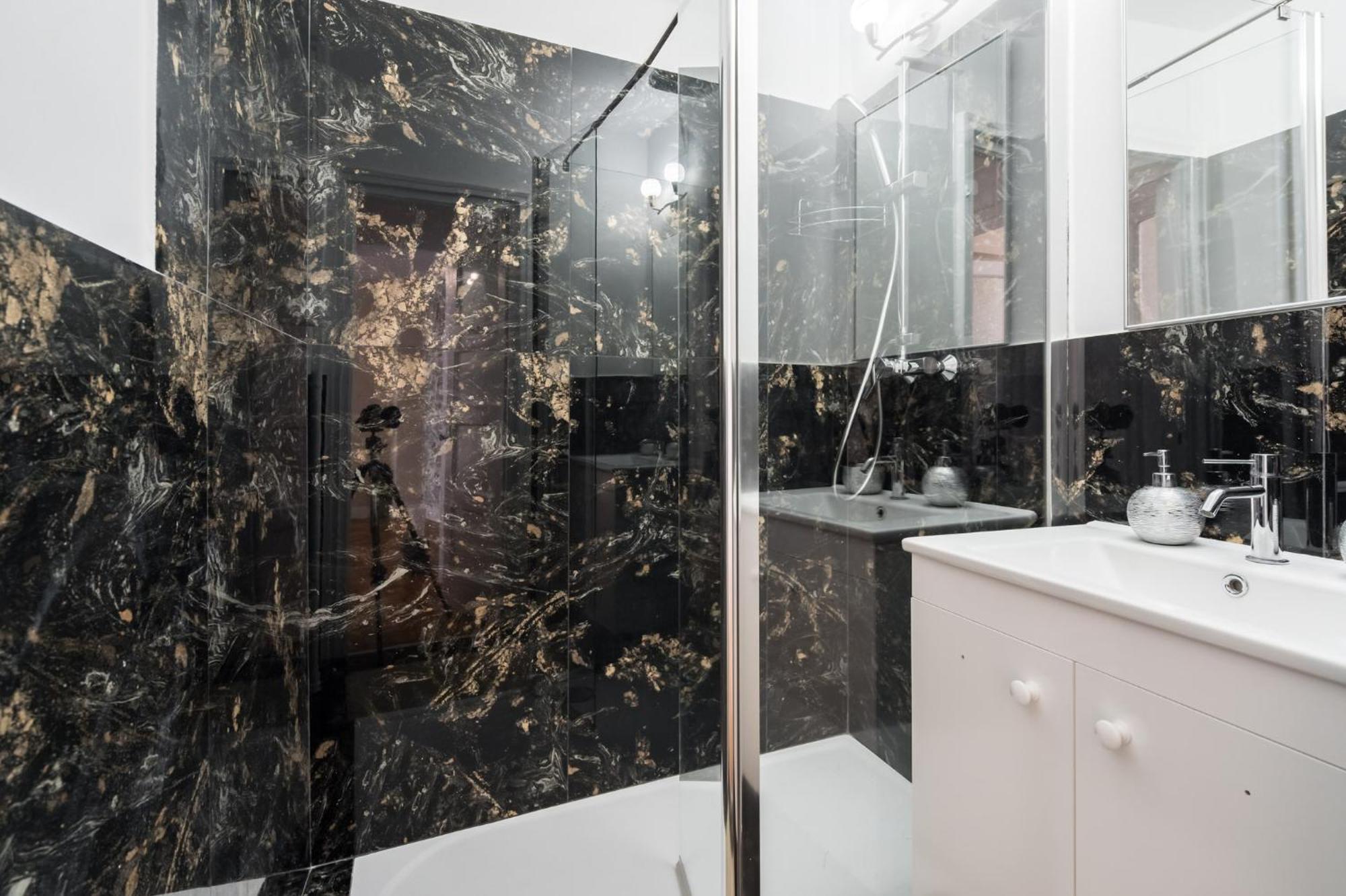 City View Apartment With Private Balcony Bucarest Esterno foto