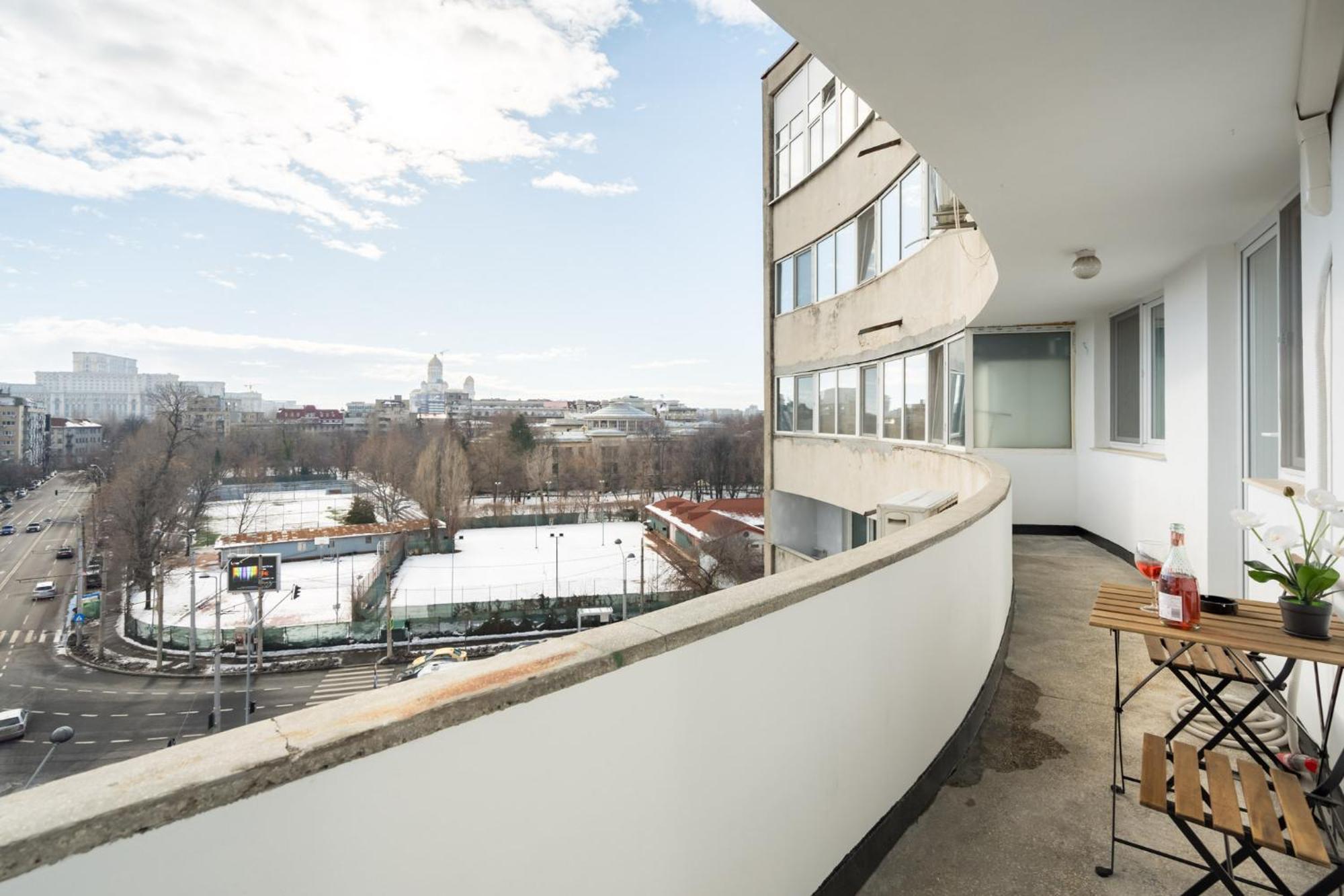 City View Apartment With Private Balcony Bucarest Esterno foto